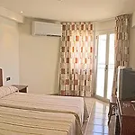 4r Miramar Hotel
