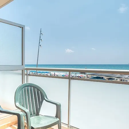 4r Miramar 3* كالافيل