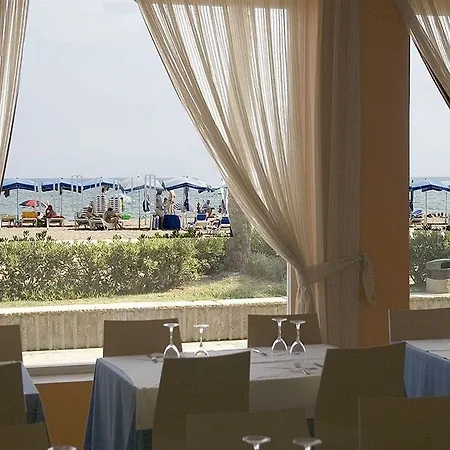 4r Miramar كالافيل