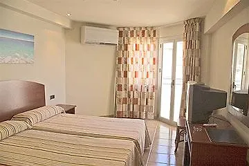 4r Miramar Hotel