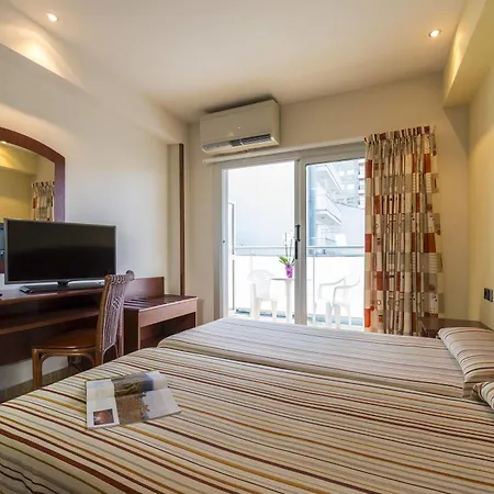 فندق 4r Miramar 3*